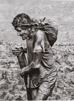 Gold Sebastiao Salgado gold workers
