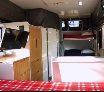 Opus OP 15′ Hybrid Caravan interior