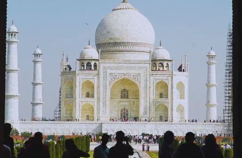 The Hand Of India By Simon Mulvaney (2019)