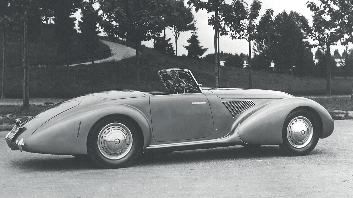 Heritage-1939-AlfaRomeo-8C-2900-CabAero