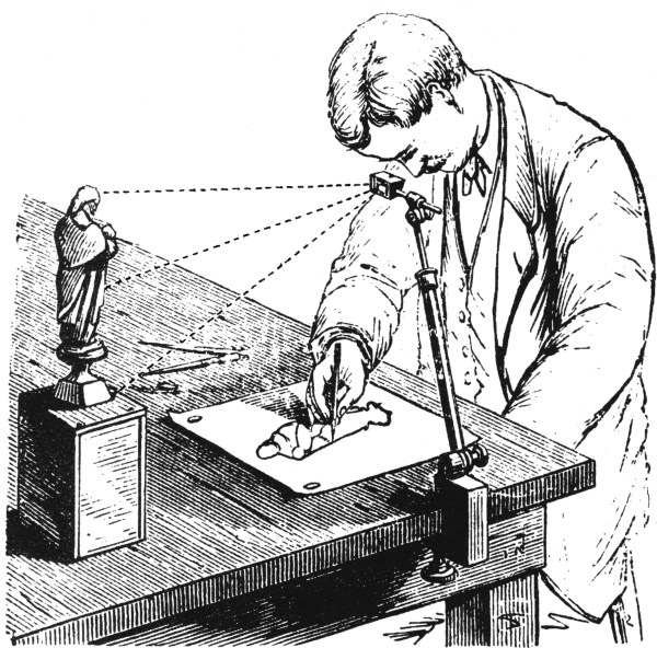 Camera_Lucida_in_use_drawing_small_figurine