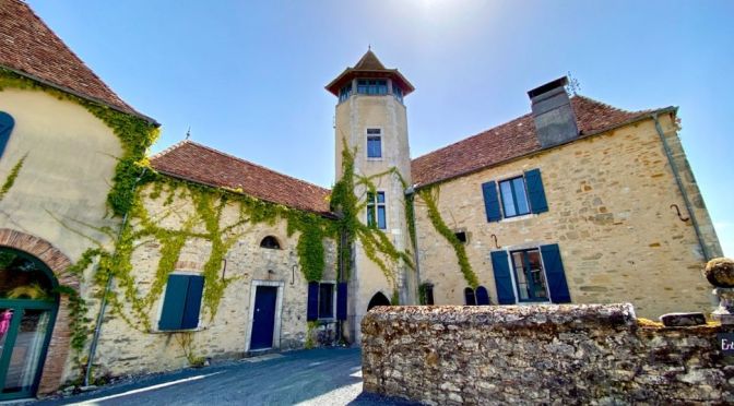 French Château Tours: Historic 17th Century In Béarn Region (Video)