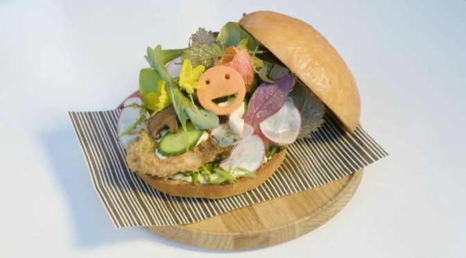 Culinary Arts Video: Chefs Jordan Kahn & Zaiyu Hasegawa Make Ultimate Fried Chicken Sandwich