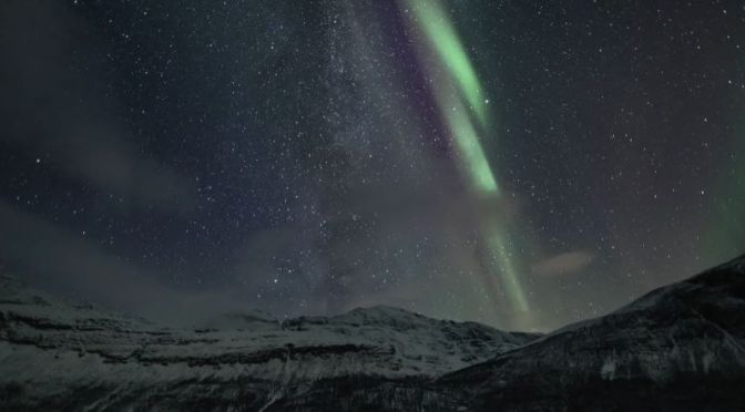 Timelapse: ‘Signaldalen Auroras’ Above Mount Otertinden, Norway (2020)