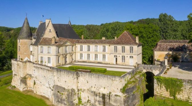Tours: The ‘Château de Montastruc’, Dordogne, Southwest France (Video)