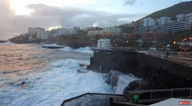 Walks: ‘Funchal Lido Promenade On Madeira, Portugal’ (4K Video)