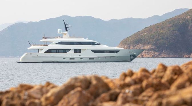 Yacht Tours: ‘Phoenix’ – A 2012, 123 Ft. Sanlorenzo In Bay Of Hong Kong (Video)