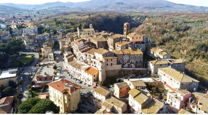 Village Walks: Vallerano – Central Italy (4K Video)