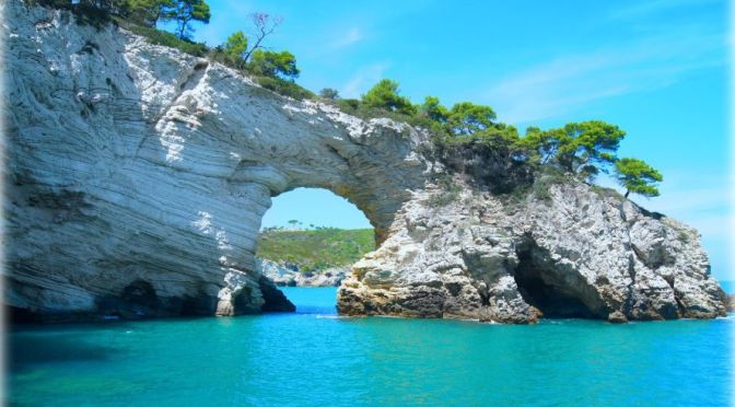Boat Tours: Sea Caves Of Vieste, Puglia, Italy (4K)