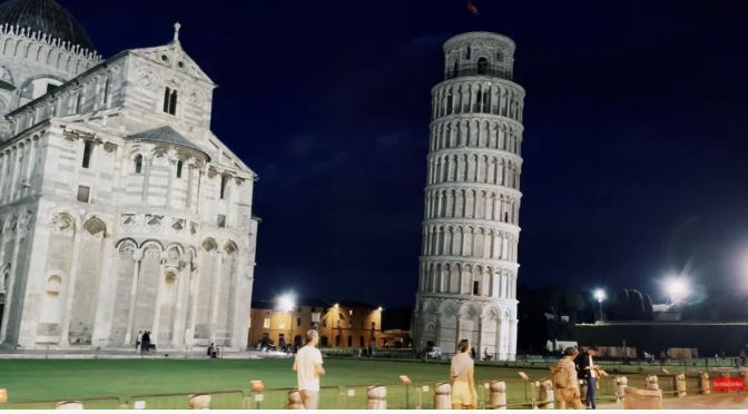 Night Walks: Pisa & The Leaning Tower In Italy