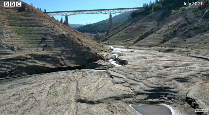California Drought: Lake Oroville’s Stunning Water Loss In Photos (2014 – 2021)
