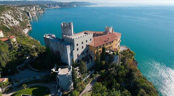 Tours: Duino Castle – Gulf Of Trieste In Italy (4K)