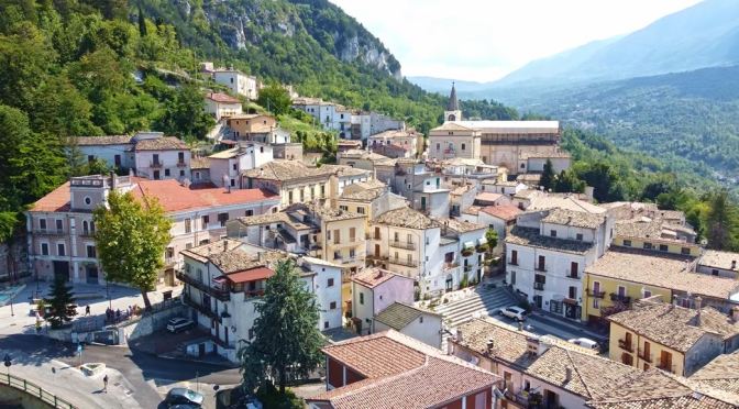 Walks: Caramanico Terme In Abruzzo, Italy (4K)