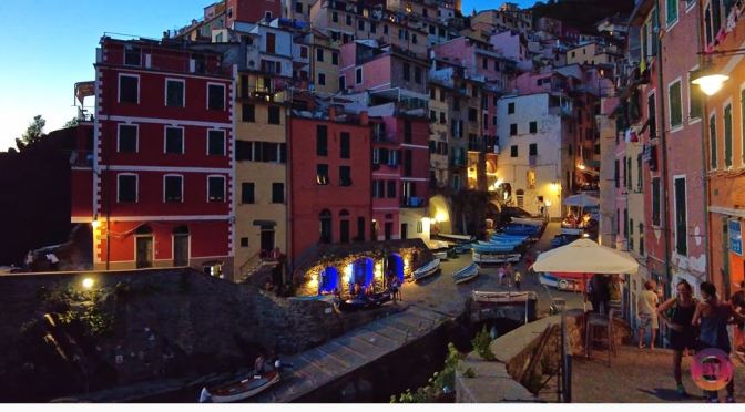 Dusk Walks: Riomaggiore – Cinque Terre, Italy (4K)