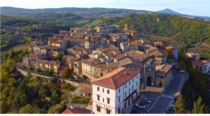 Village Walks: Allerona In Umbria, Central Italy (4K)