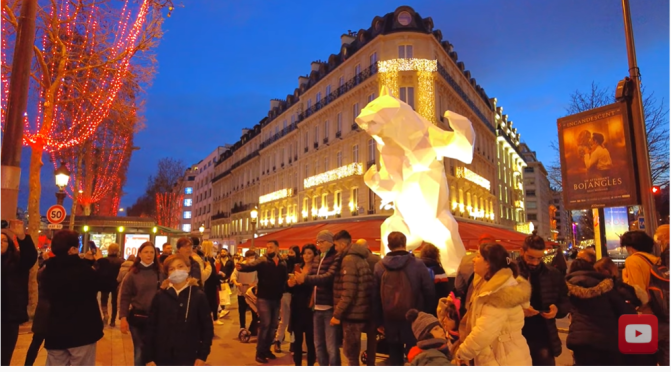 Paris Walks: New Year’s Eve On The Champs-Élysées (4K)