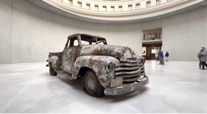 Museum Tour: Pinault Collection In Paris (4K)