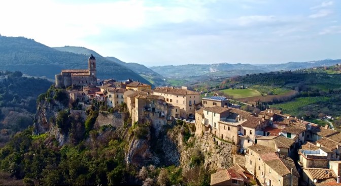 Village Walks: Toffia In Lazio, Central Italy (4K)