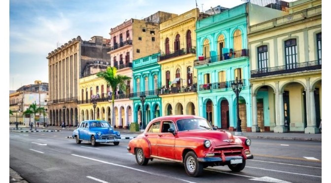 City Views: A Walking Tour Of Old Havana In Cuba (4K)