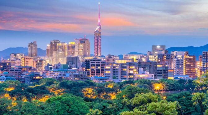 Japan Views: A Night Walk In Fukuoka, Kyushu (4K)
