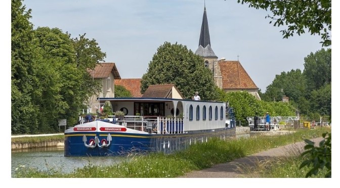 Waterway Travel: Hotel Barge ‘Renaissance’ On The Canal de Briare In France