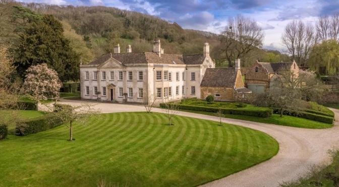 Historic English Homes: Writer Evelyn Waugh’s ‘Piers Court’, Gloucester