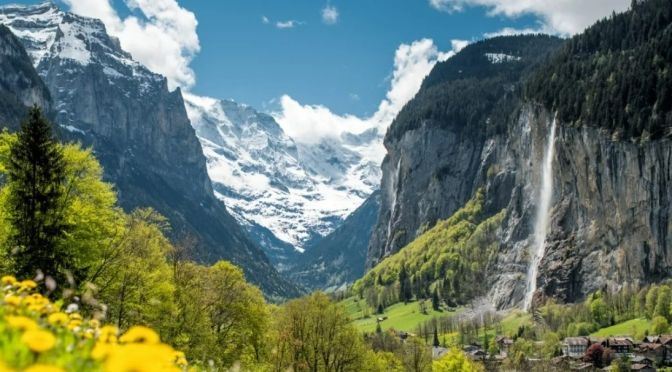 Spring In Switzerland: The Lauterbrunnen Valley (4K)